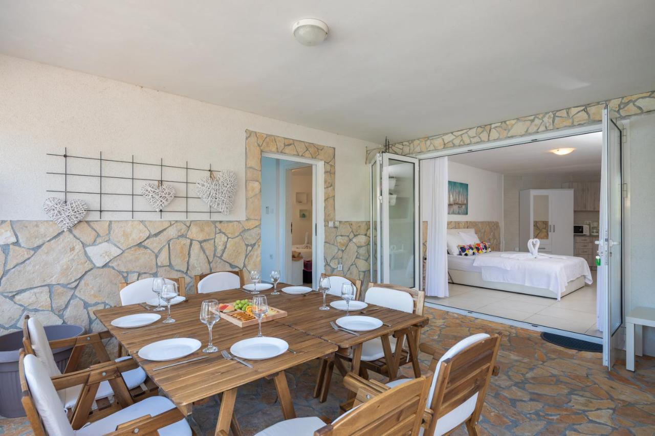 Estella Villa Apartments 로고즈니차 외부 사진