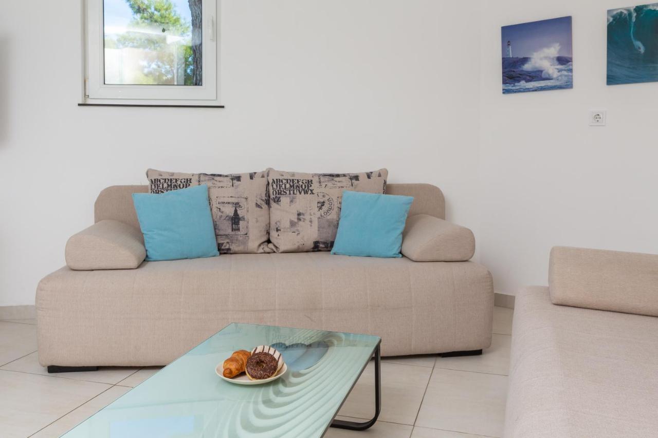 Estella Villa Apartments 로고즈니차 외부 사진