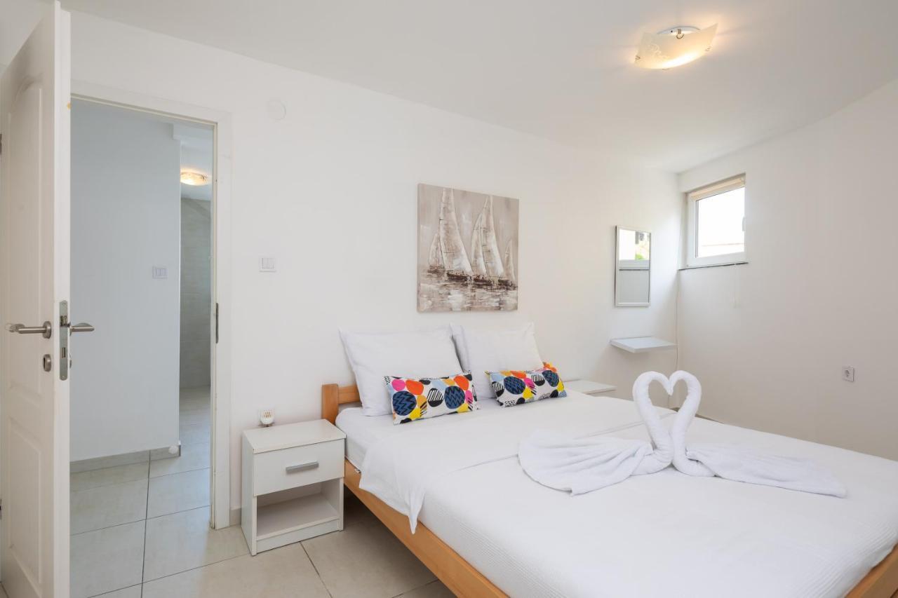 Estella Villa Apartments 로고즈니차 외부 사진